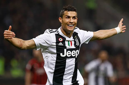 Cristiano Ronaldo scoring goals for Juventus