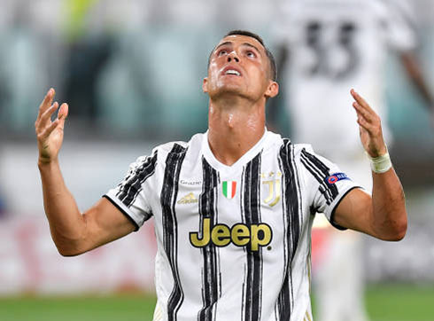 Cristiano Ronaldo disappointed with Juventus in the Champions League
