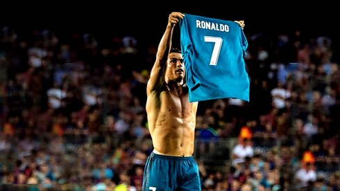 Cristiano Ronaldo takes his shirt off at the Camp Nou