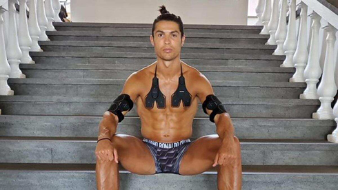 Cristiano Ronaldo strengthening his body