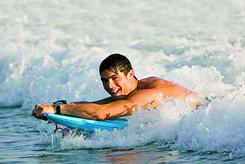 Cristiano Ronaldo doing bodyboard in his early years