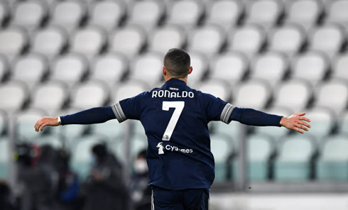 Cristiano Ronaldo scores in Juventus 3-1 win over Sassuolo
