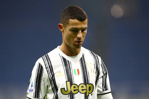 Cristiano Ronaldo sadness wearing Juventus shirt in 2021