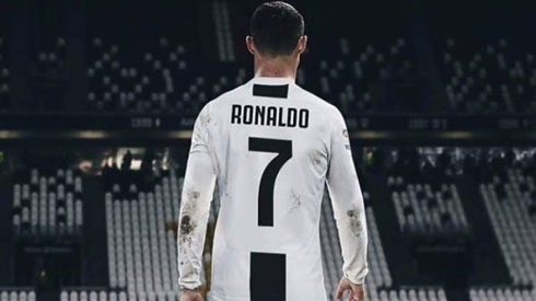 Cristiano Ronaldo entering the pitch for Juventus