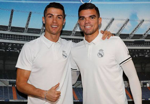 Cristiano Ronaldo next to Pepe in Real Madrid