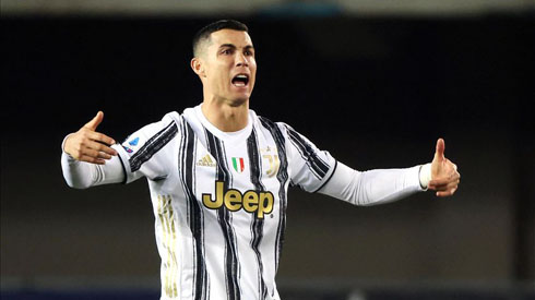 Cristiano Ronaldo making gestures in Juventus