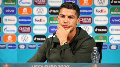 Cristiano Ronaldo in a Portugal press conference