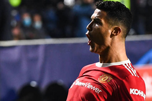 Cristiano Ronaldo scores for United in the Champions League