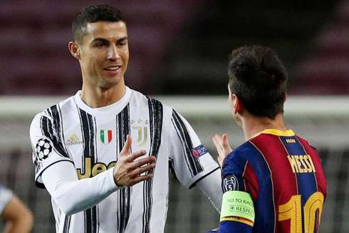 Cristiano Ronaldo and Messi greeting each other in Juve vs Barcelona