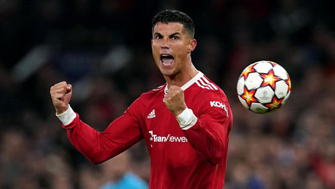 Cristiano Ronaldo celebrates win for Man United