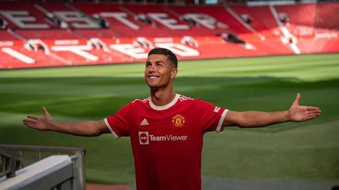 Cristiano Ronaldo presented at Old Trafford in 2021