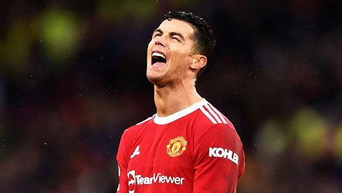 Cristiano Ronaldo reacts during a Man United game