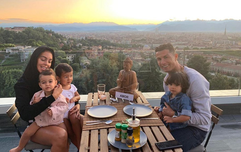 Cristiano Ronaldo with his girlfriend Georgina and his kids