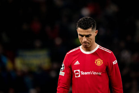 Cristiano Ronaldo frustrated while leaving the pitch