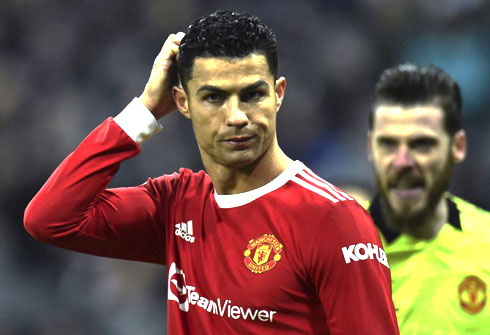 Cristiano Ronaldo unhappy at United
