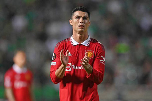 Cristiano Ronaldo thanking the fans