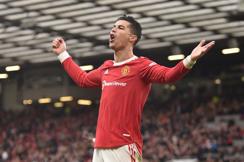 Cristiano Ronaldo opens his arms towards the fans