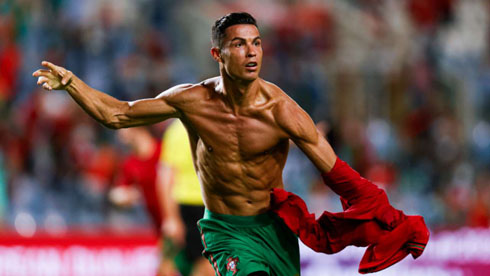 Cristiano Ronaldo throwing away his shirt