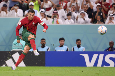 Cristiano Ronaldo free kick shot in the FIFA World Cup 2022