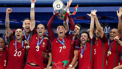 Portugal players lifting the EURO 2016 title