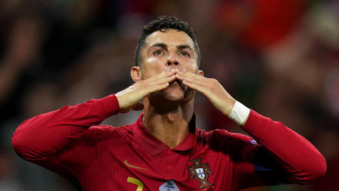 Cristiano Ronaldo blowing kisses to his fans