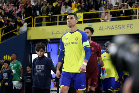 Cristiano Ronaldo entering Al Nassr stadium for the first time