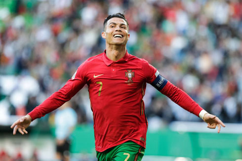 Cristiano Ronaldo scores for Portugal