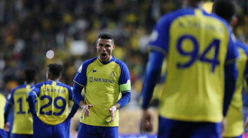 Cristiano Ronaldo celebrates with his teammates after Al Nassr goal