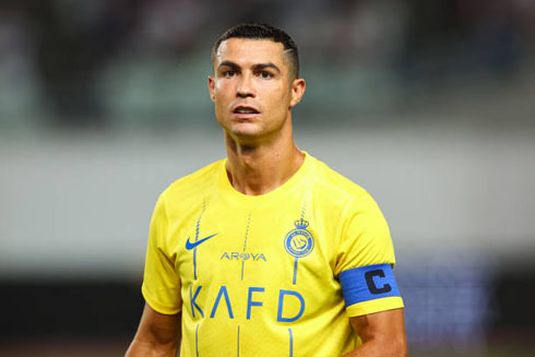 Cristiano Ronaldo wearing Al Nassr new shirt with Nike as sponsor