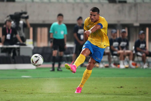 Cristiano Ronaldo full power shot for Al Nassr