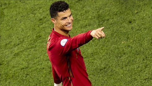 Cristiano Ronaldo happy in Portugal
