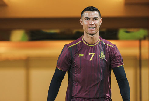 Cristiano Ronaldo wearing Al Nassr alternative uniform