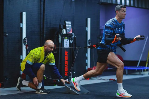 Cristiano Ronaldo training like a professional