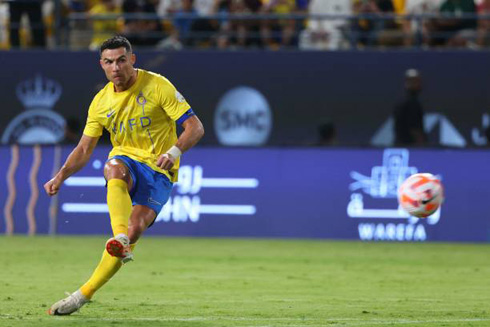 Cristiano Ronaldo shooting technique in Al Nassr