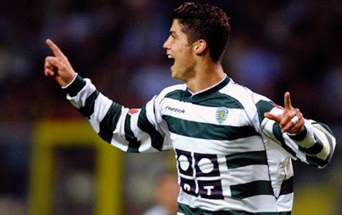 Cristiano Ronaldo scores for Sporting CP in 2002-2003