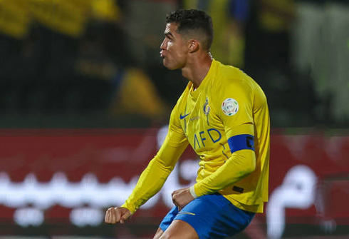 Cristiano Ronaldo gesture and controversy in Saudi Arabia