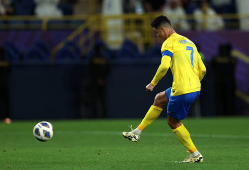 Cristiano Ronaldo shooting technique in Al Nassr