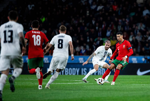 Cristiano Ronaldo in the middle of the action