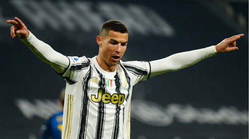 Cristiano Ronaldo scoring for Juventus
