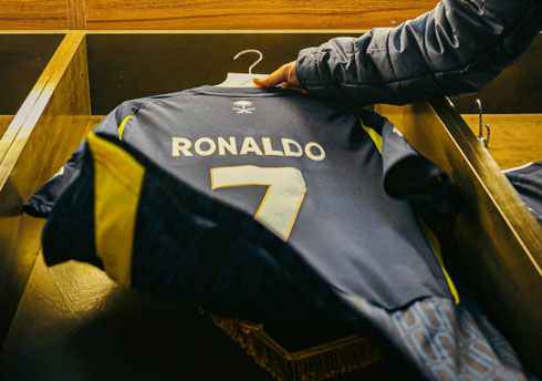 Cristiano Ronaldo shirt in a shop