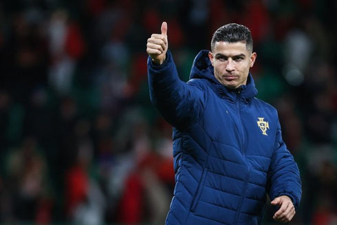 Cristiano Ronaldo thumbs up