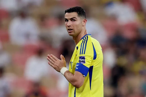 Cristiano Ronaldo Al Nassr yellow shirt