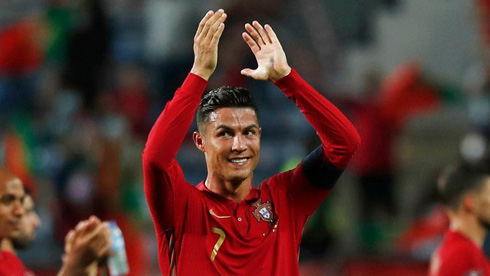 Cristiano Ronaldo thanking fans