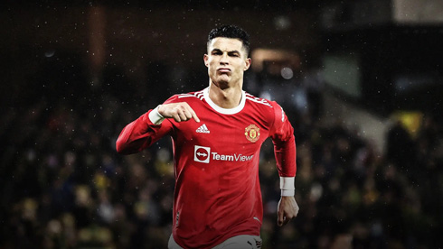Cristiano Ronaldo scores goal for Man United