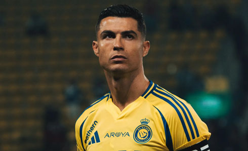 Cristiano Ronaldo Al Nassr yellow shirt