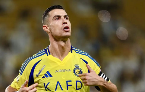 Cristiano Ronaldo pointing to himself after scoring