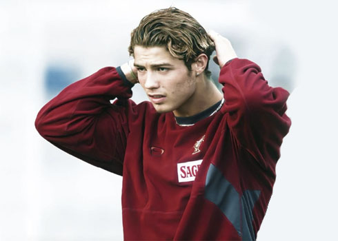 Cristiano Ronaldo with Portugal training jersey in 2003-2004