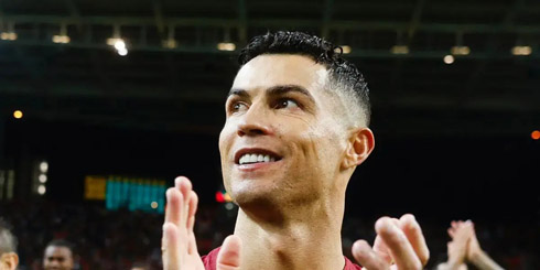 Cristiano Ronaldo happy with the crowd
