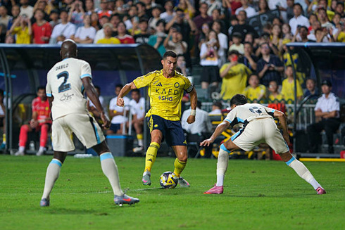 Cristiano Ronaldo surrounded by defenders