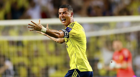 Cristiano Ronaldo Al Nassr yellow shirt